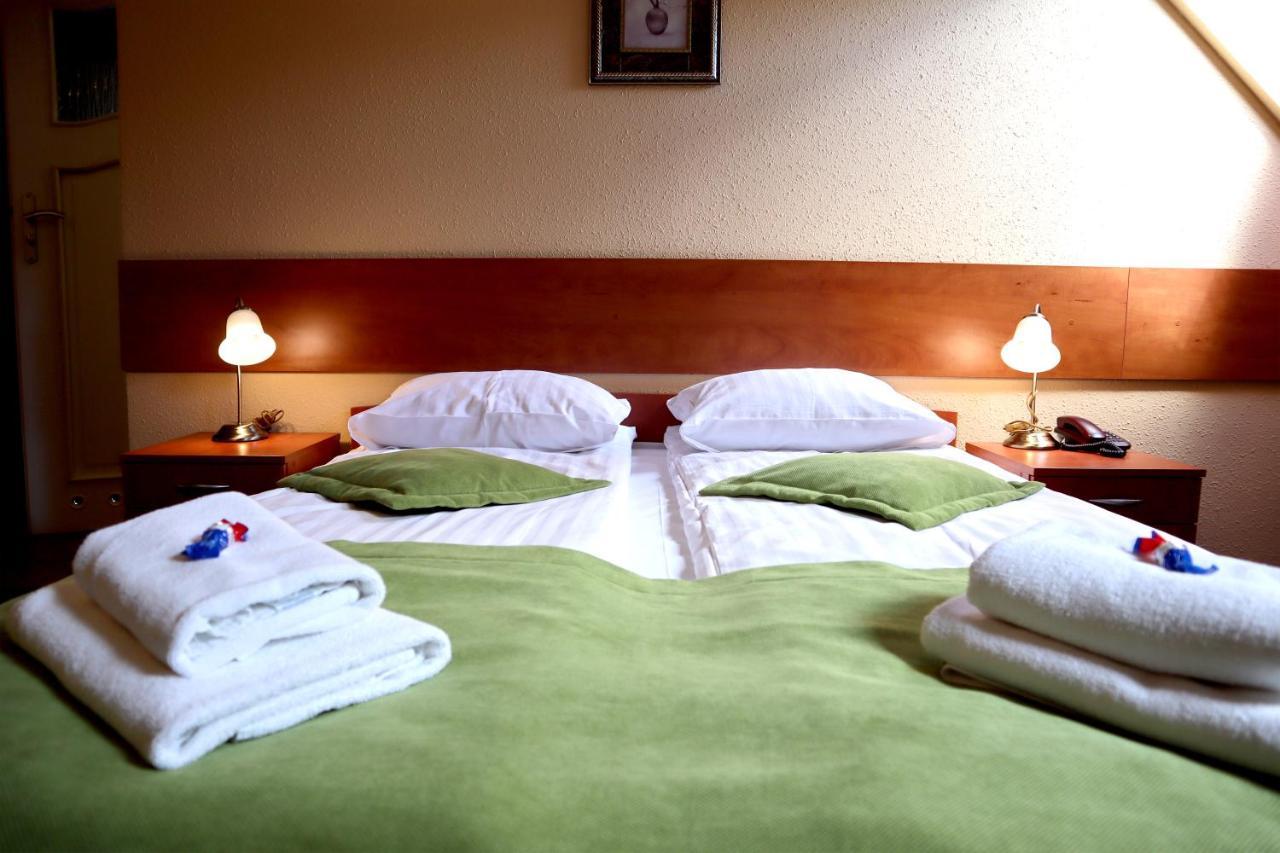 كوزتسالين Motel Arkadia المظهر الخارجي الصورة