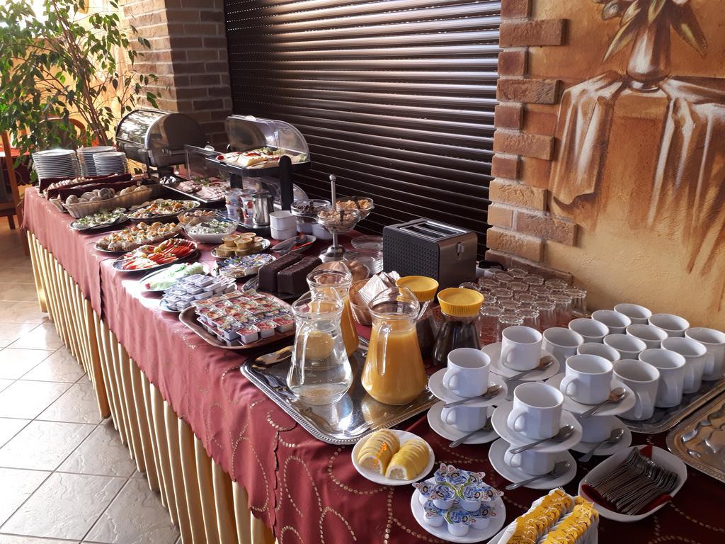 كوزتسالين Motel Arkadia المظهر الخارجي الصورة